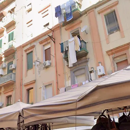 Market House Apartment